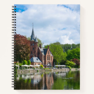 Kleine Burg am See in Brügge, Belgien Notizbuch