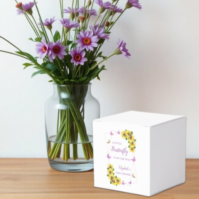 Kleine Butterfly Baby Dusche Geschenkschachtel (Von Creator hochgeladen)