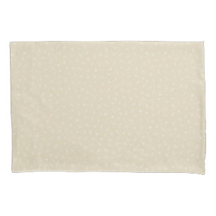 Kleine Creme Federn auf beige - Muster. Kissenbezug
