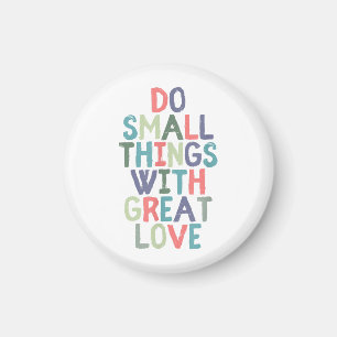 Kleine Dinge mit einem tollen Tee-Shirt für Liebe Magnet