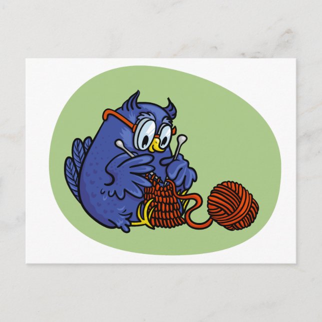 Kleine Eule strickt einen Schal Postkarte (Vorderseite)