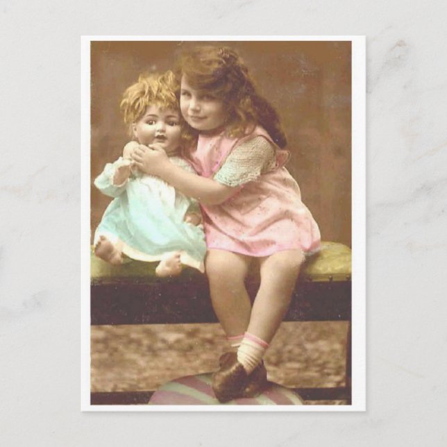kleine Girl-Puppe Vintage Postkarte (Vorderseite)