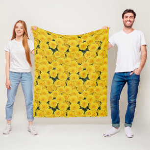 Kleine, hellgelbe Rosen Fleecedecke