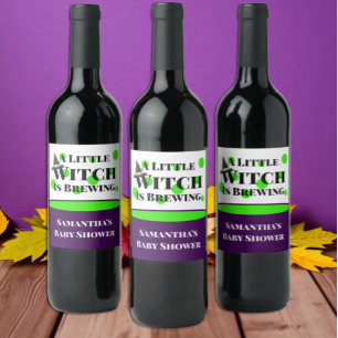 Kleine Hexe ist die Halloween-Kinderdusche brauen Weinetikett