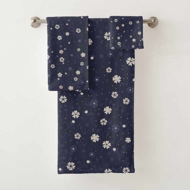 Kleine japanische Blume in Weiß und Blau Badhandtuch Set (Insitu)