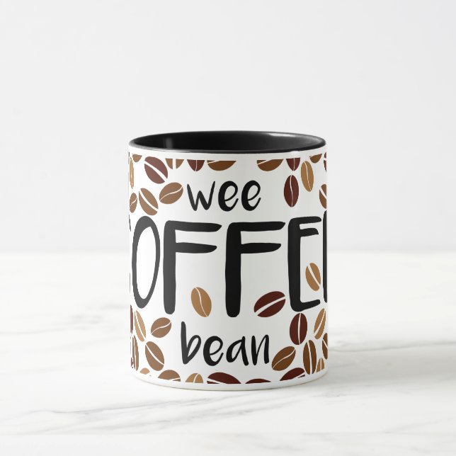 Kleine Kaffeebohne - klassische weiße Tasse (Zentrum)