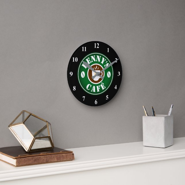 Kleine Kaffeehaus-Wanduhr mit individuelle Name Runde Wanduhr (Büro)