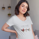 Kleine Kick Mommy zu sein T-Shirt<br><div class="desc">Niedliches Hühnerthema zum Shirt für Ihre Babydusche oder Schwangerschaft. Rustikale Darstellung von Huhn und Hahn mit Küken. Im Text steht: "Ein kleines Küken wird gerade schlüpfen."</div>