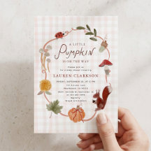 Kleine Kürbis-Gingham-Herbst-Baby-Shower-Einladung
