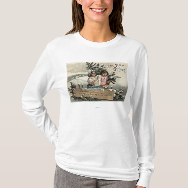 Kleine Mädchen, die ein Geschenk und einen Baum T-Shirt (Vorderseite)