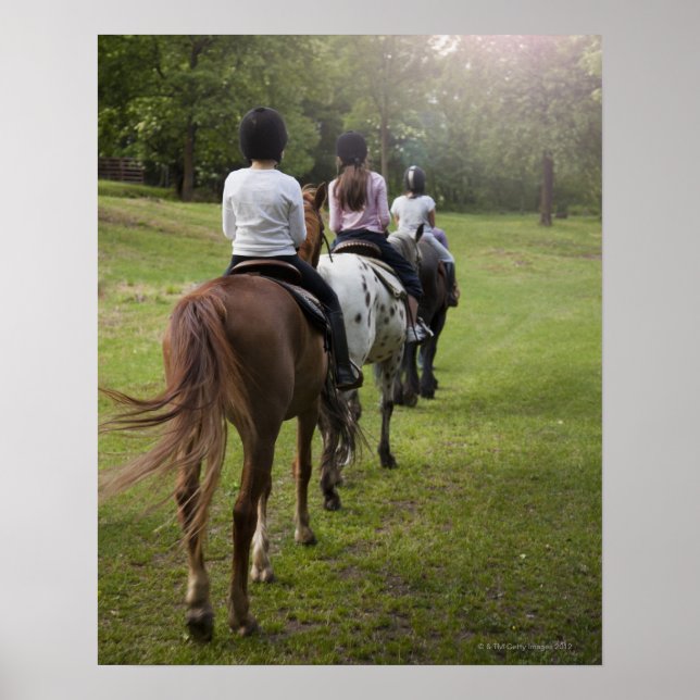 Kleine Mädchen reiten Pferde Poster (Vorne)