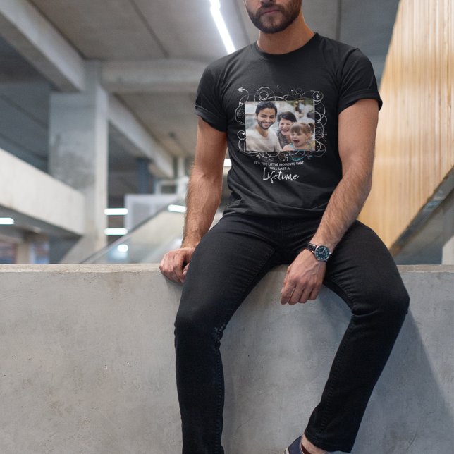Kleine Momente Feiern Foto Masking T-Shirt (Von Creator hochgeladen)