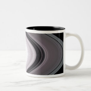 Kleine Partikel in SaturnÃ, aber   ½s Rings Zweifarbige Tasse