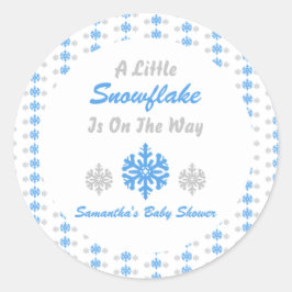 Kleine Schneeflocke unterwegs Runder Aufkleber