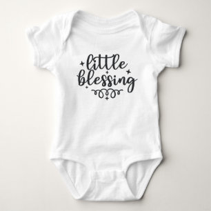 Kleine Segnung Baby-Ankündigung Baby Strampler