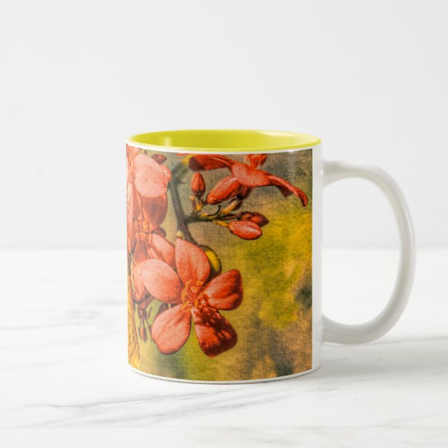 Kleine Tasse aus gelbem Schwefel (Rechts)