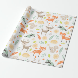 Kleine Waldtiere auf weißem Grund Geschenkpapier