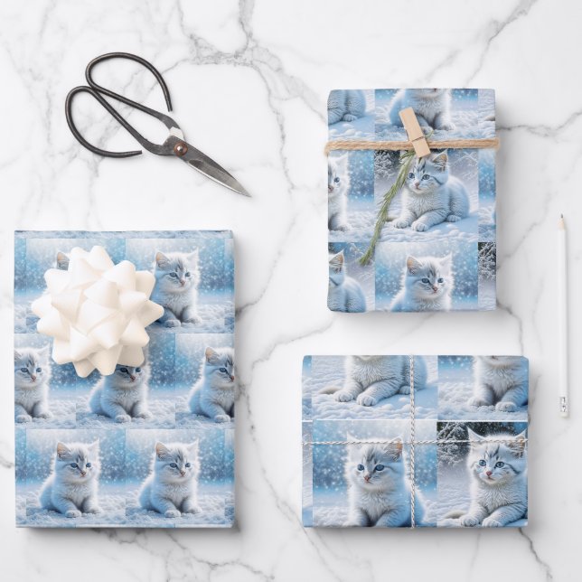 Kleine weiße Kätzchen in Schnee Weihnachten Geschenkpapier Set (Vorderseite)