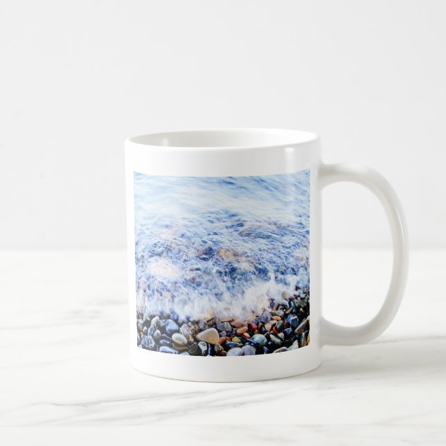 Kleine Welle und farbenfrohe Steine Kaffeetasse (Rechts)
