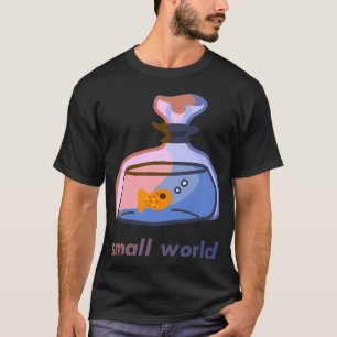 Kleine Welt Goldfisch in einer Tüte T-Shirt