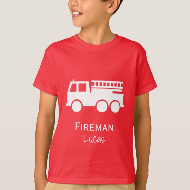 Kleiner Boy Fire LKW mit dem Namen Rot und Weiß T-Shirt (Vorderseite)
