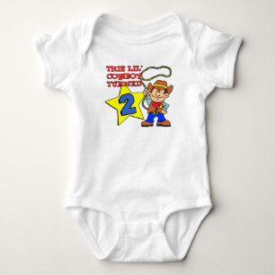 Kleiner Cowboy drehte zwei Baby Strampler