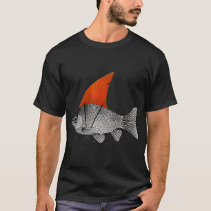 Kleiner Fisch mit Haiflossen-Kostüm — Lustige An T-Shirt