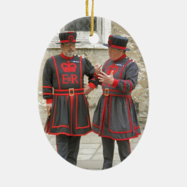 Kleiner Grundbesitzer Warders oder Beefeaters im Keramik Ornament (Hinten)
