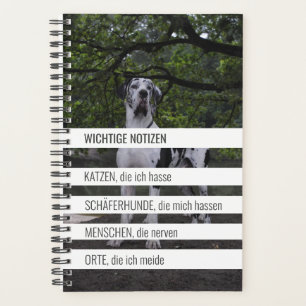 Kleiner ironischer Planer mit Doggen