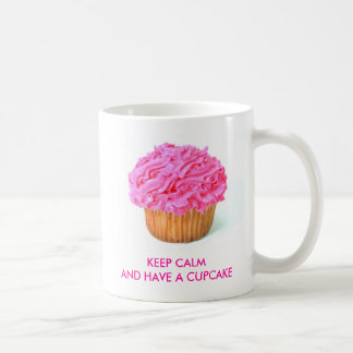 kleiner Kuchen, BEHALTEN CALMAND, EINEN KLEINEN Kaffeetasse