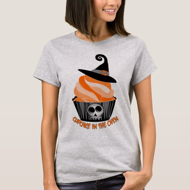 Kleiner Kuchen im Ofen, lustiges T-Shirt (Vorderseite)