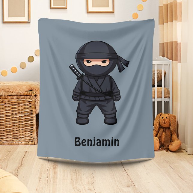 Kleiner Ninja, anpassbarer Name, Grau Fleecedecke (Von Creator hochgeladen)