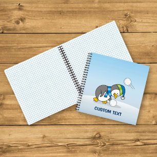 Kleiner Pinguin bekommt eine Schneeball Notizbuch