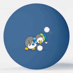 Kleiner Pinguin bekommt eine Schneeball Tischtennisball