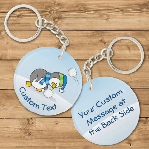 Kleiner Pinguin Erlangen eines Schneeballganges Sc Schlüsselanhänger