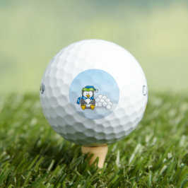 Kleiner Pinguin mit Schneebällen Golfball