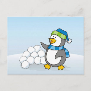Kleiner Pinguin mit schneebedeckten Kugeln Postkarte