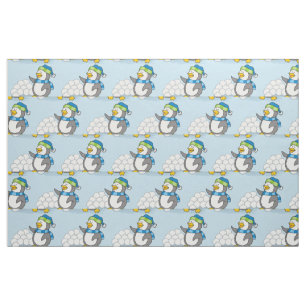 Kleiner Pinguin mit schneebedeckten Kugeln Stoff