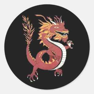 Kleiner roter Drache mit Feuer- und Feuerschlachte Runder Aufkleber