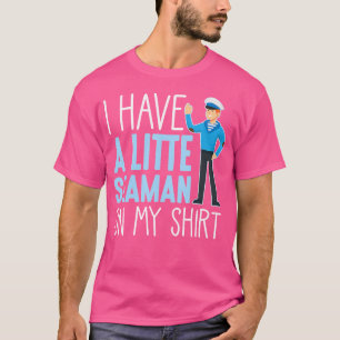 Kleiner Seemann Segelboot Zitat Fischer T-Shirt