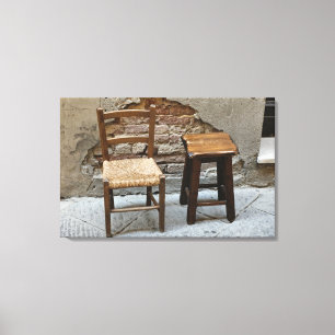 Kleiner Stuhl und Stuhl, Pienza, Italien Leinwanddruck