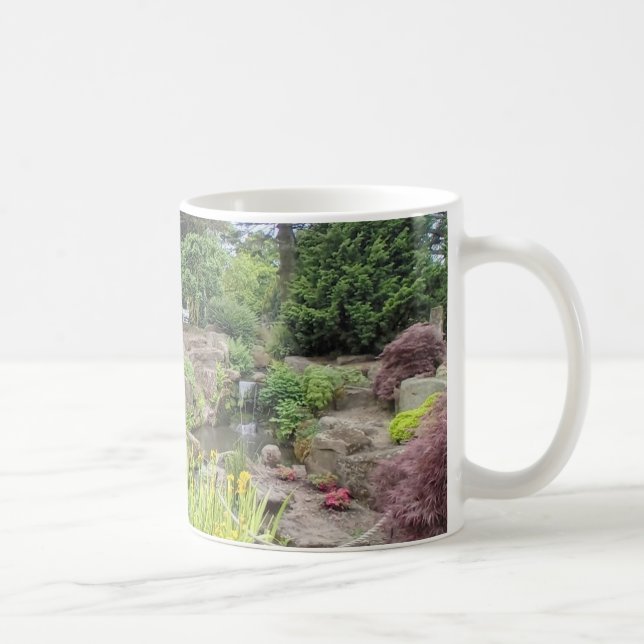 Kleiner Wasserfall im Garten Kaffeetasse (Rechts)