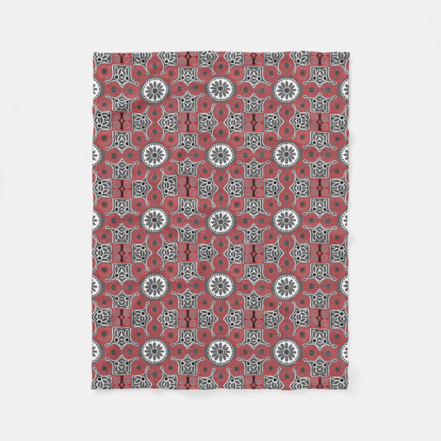 Kleines Boho mit roten Medaillen Fleecedecke (Vorderseite)