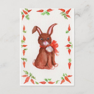 Kleines braunes Kaninchen mit Carrots Einladung