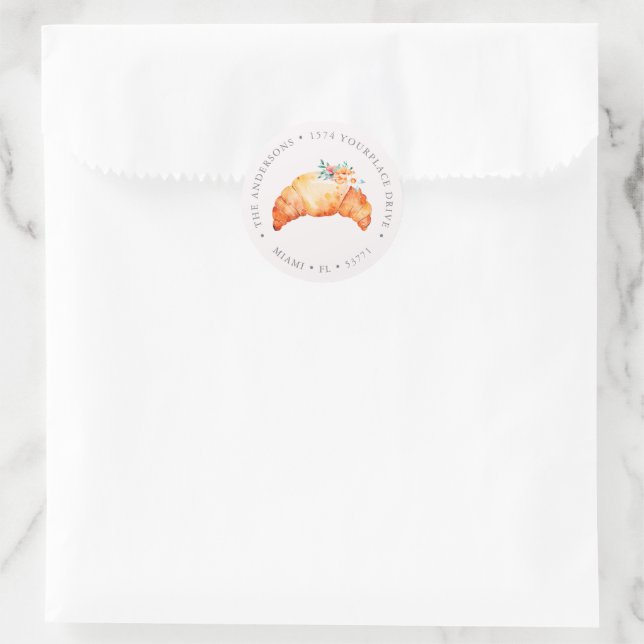 Kleines Croissant ist auf dem Weg zur Babyduschadr Runder Aufkleber (Tasche)
