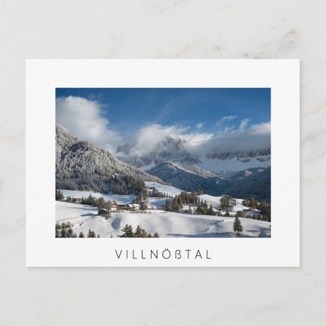 Kleines Dorf mit Dolomiten Bergen im Schnee Postkarte (Vorderseite)