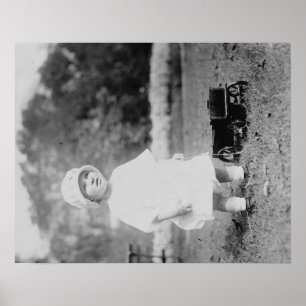 Kleines Mädchen mit Toy Wagon Foto Poster