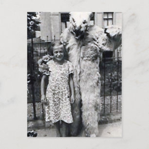kleines Mädchen und Monster4 Postkarte