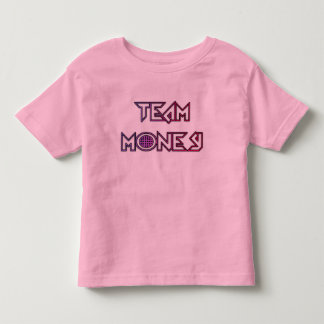 Kleinkind im Shirt zum Verkauf.