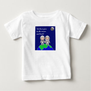 Kleinkind T-Shirt mit Großeltern von Jo Images